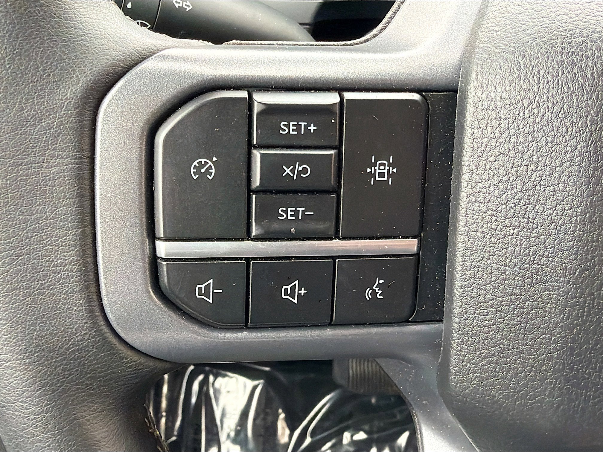 Used 2025 Ford F150 XLT w/ Equipment Group 301A Standard image 34