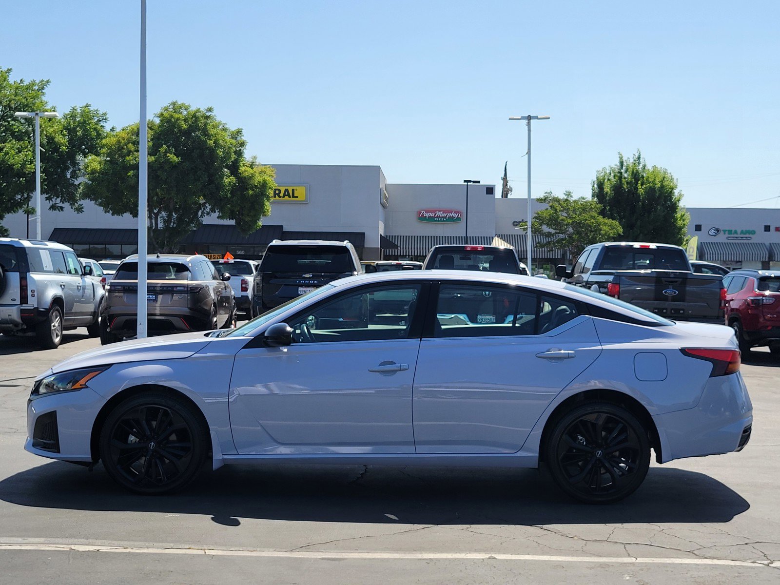Used 2024 Nissan Altima 2.5 SR w/ SR Premium Package image 7