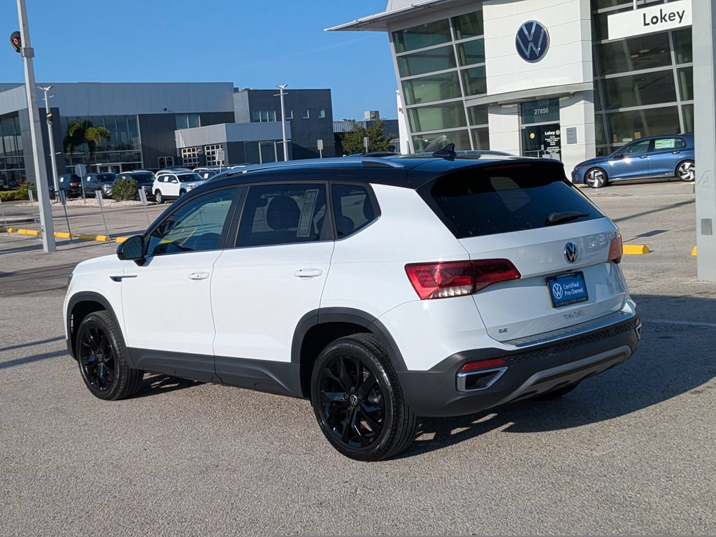 Certified 2023 Volkswagen Taos SE w/ Panoramic Sunroof Package FWD image 4