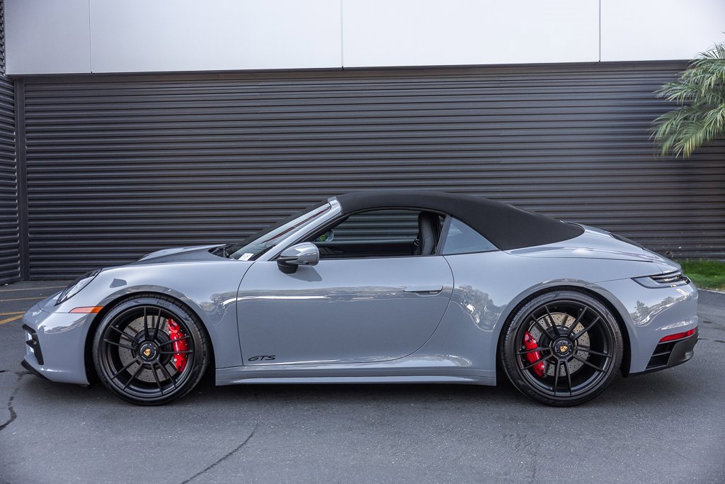 Used 2024 Porsche 911 Carrera GTS image 2