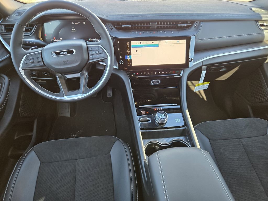 New 2026 Jeep Grand Cherokee Laredo image 14