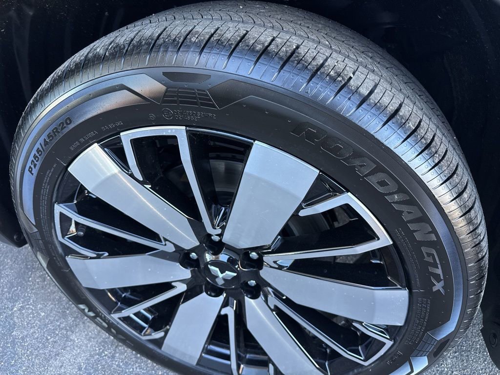 New 2026 Mitsubishi Outlander SE image 10