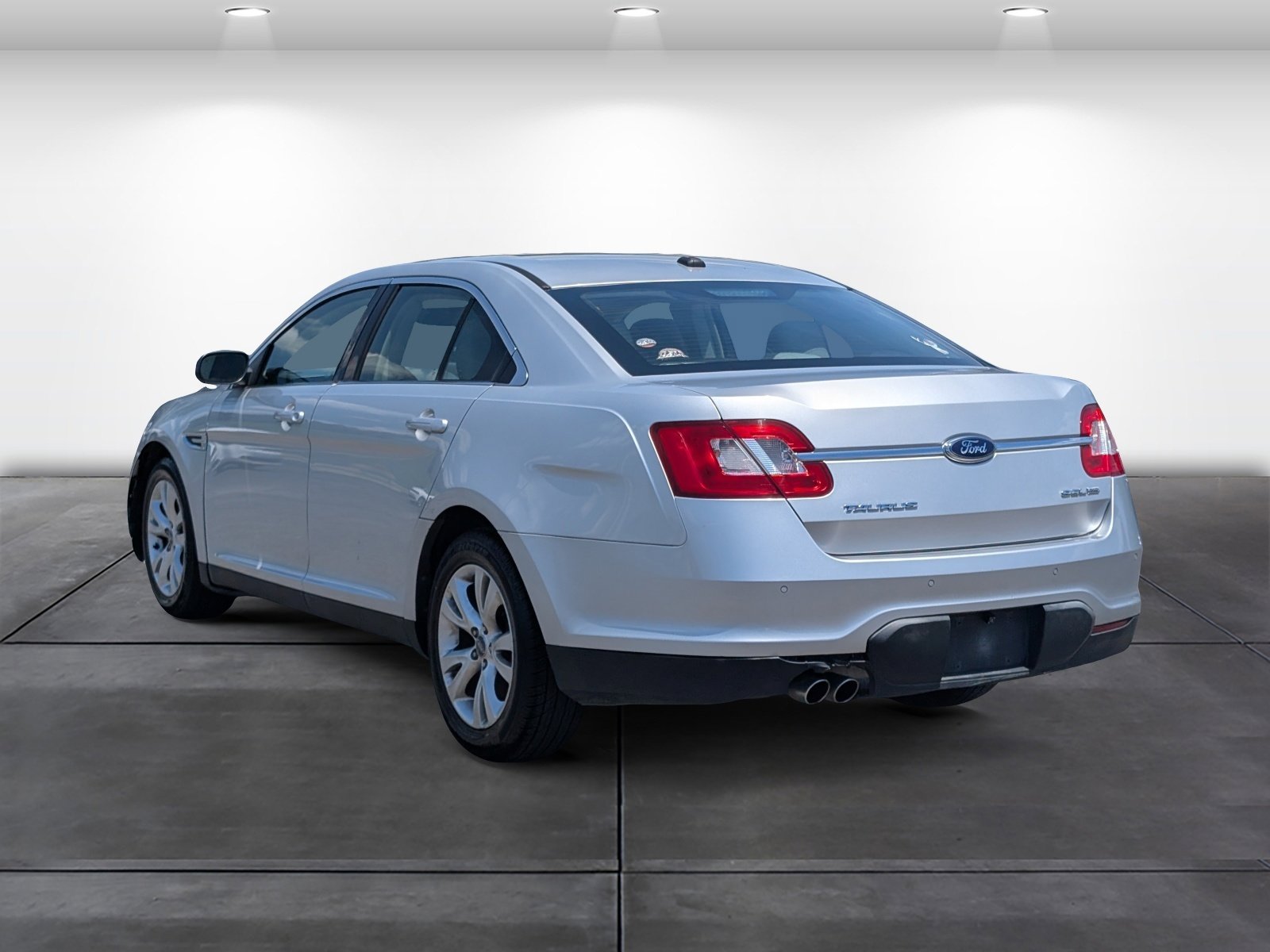Used 2010 Ford Taurus SEL AWD/4WD image 3