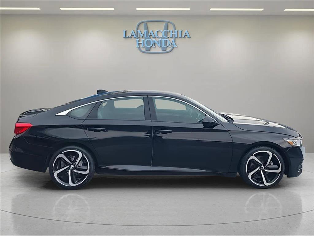 Used 2018 Honda Accord Sport image 2