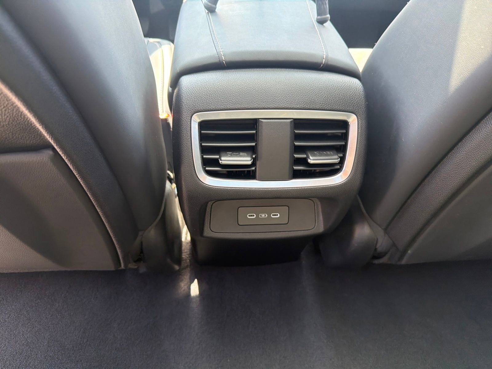 Used 2023 Acura RDX w/ Technology Package FWD image 25