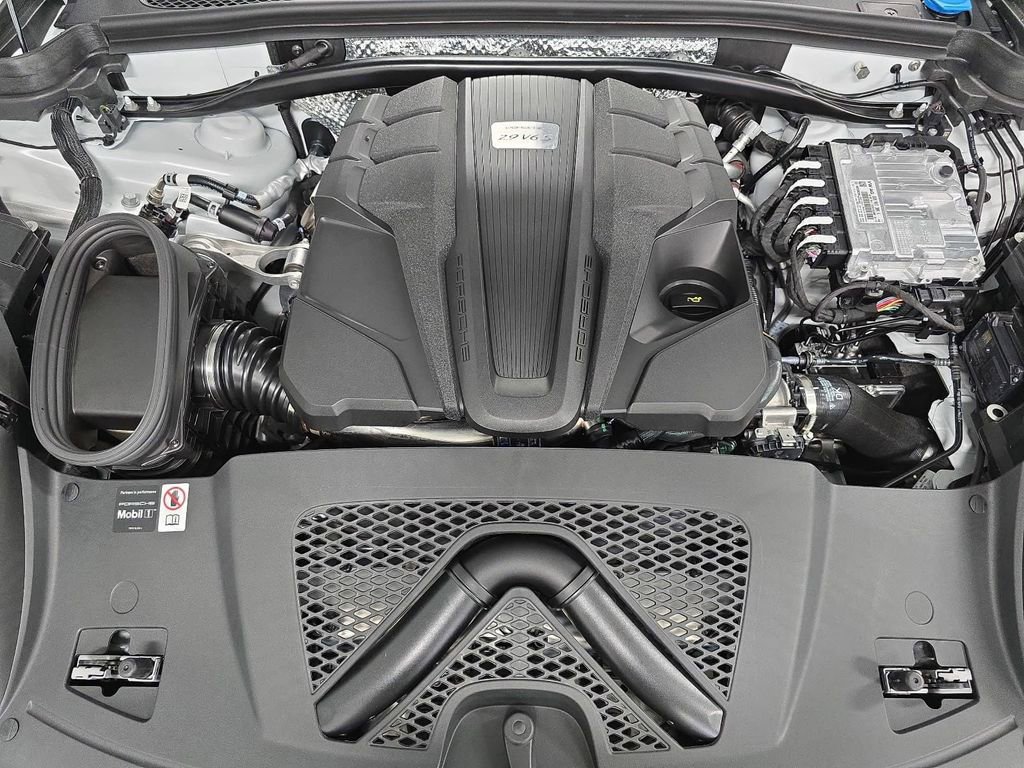 New 2026 Porsche Macan S AWD/4WD image 33