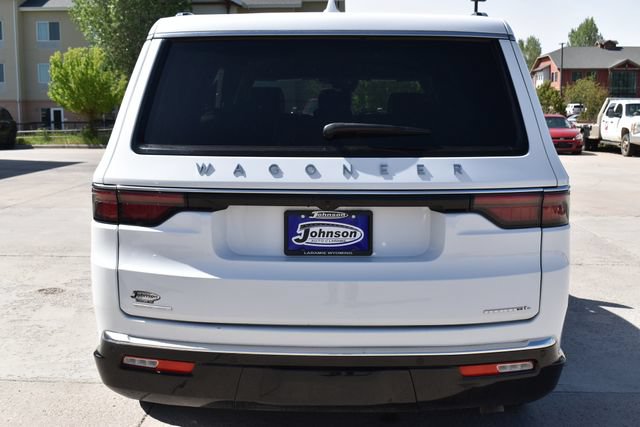 Used 2023 Jeep Wagoneer L Series II AWD/4WD image 6