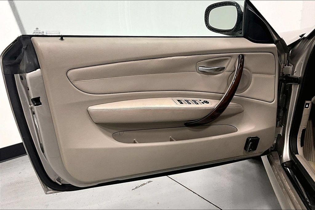 Used 2012 BMW 128i Convertible RWD image 17