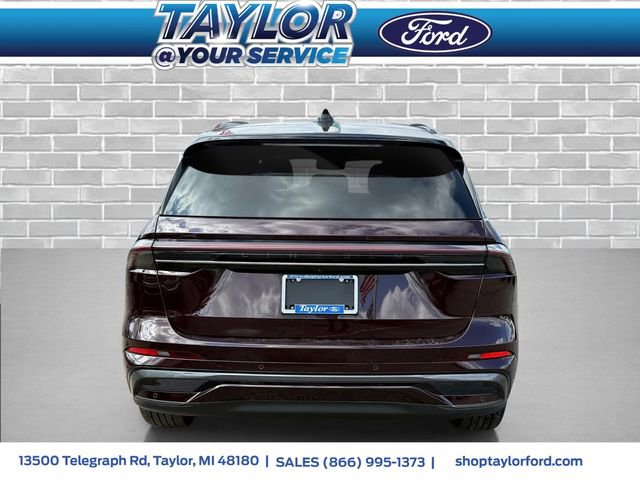 Used 2024 Lincoln Nautilus Reserve w/ Equipment Group 202A AWD/4WD image 4