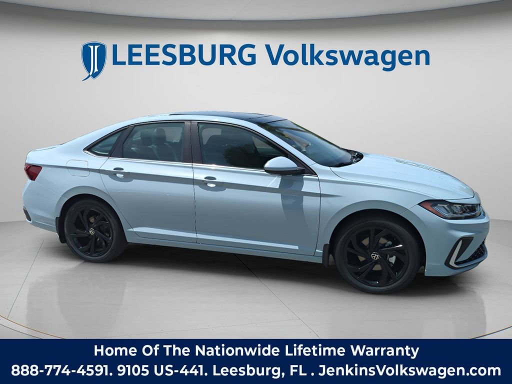 New 2026 Volkswagen Jetta SE FWD image 2
