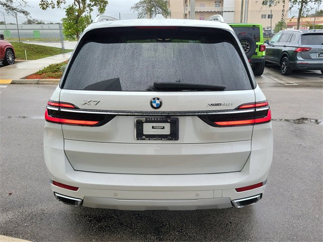 Used 2023 BMW X7 xDrive40i w/ Premium Package image 5