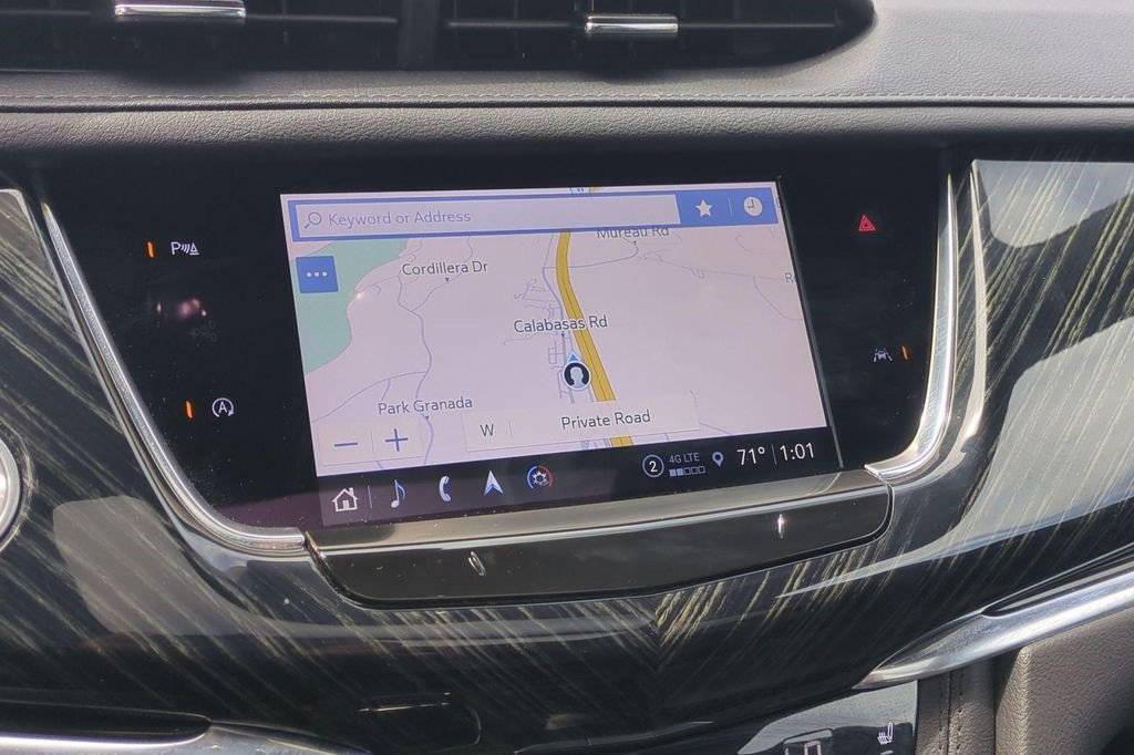 Certified 2023 Cadillac XT6 Premium Luxury image 11