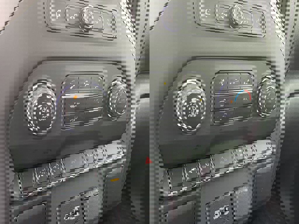 Certified 2026 Chevrolet Silverado 1500 W/T image 21