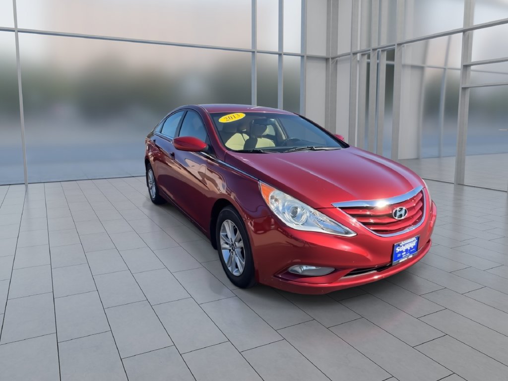Used 2013 Hyundai Sonata GLS w/ Popular Equipment Pkg FWD image 2