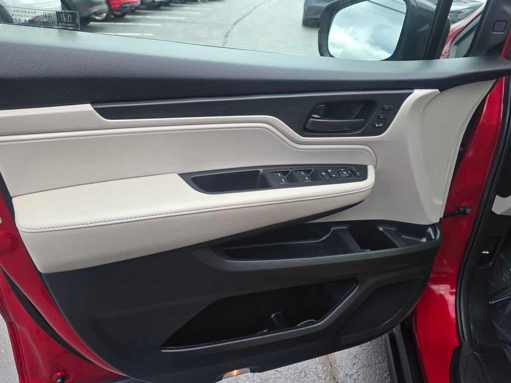 Used 2025 Honda Odyssey EX-L image 17