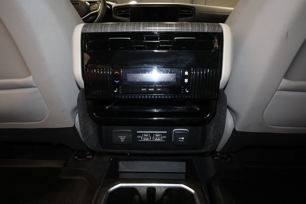 Used 2023 Jeep Wagoneer Series III w/ Premium Group I image 31