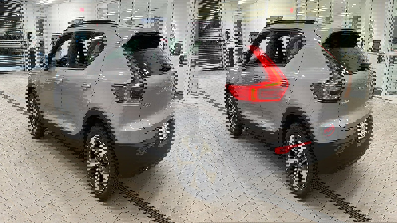 Used 2026 Volvo XC40 B5 Plus w/ Protection Package Premier AWD/4WD image 7