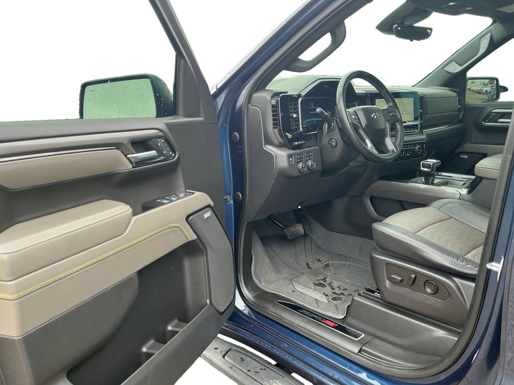 Used 2023 Chevrolet Silverado 1500 ZR2 w/ Technology Package AWD/4WD image 24