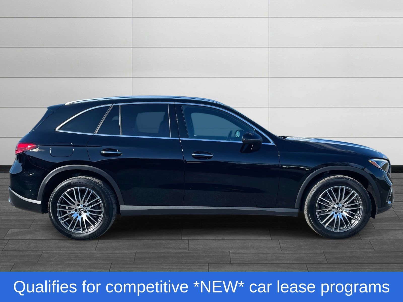 Certified 2025 Mercedes-Benz GLC 300 image 2