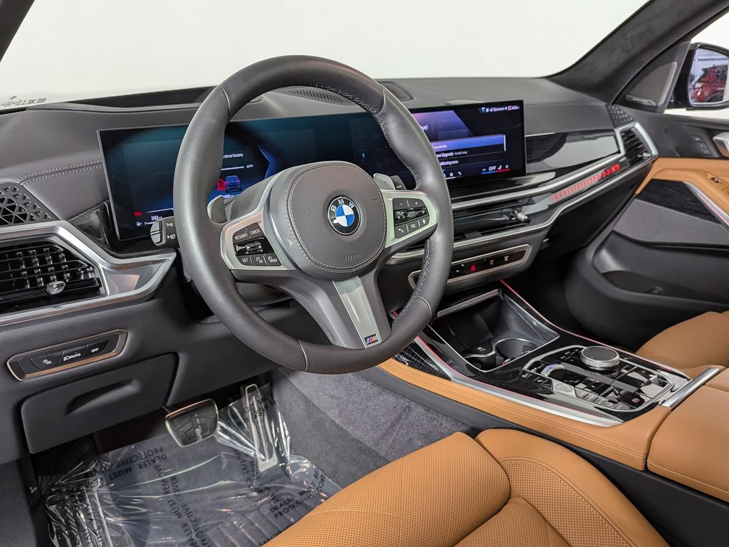 Used 2026 BMW X7 xDrive40i w/ M Sport Package AWD/4WD image 17