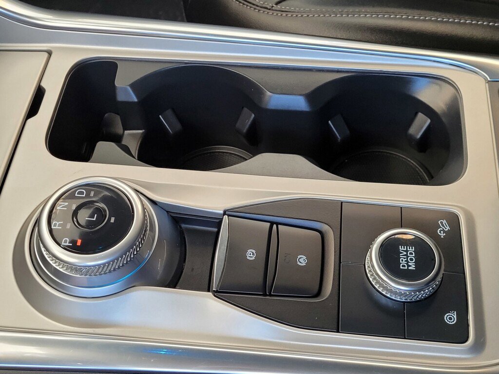 Used 2023 Ford Explorer XLT w/ Equipment Group 202A image 20