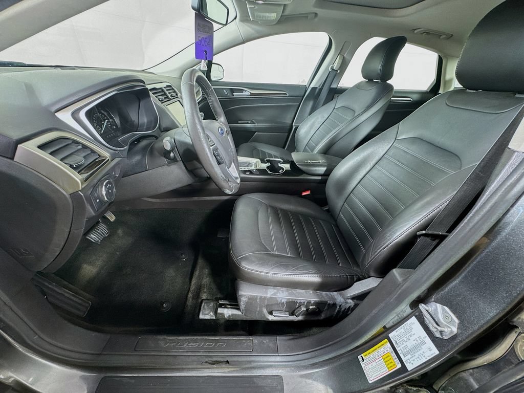 Used 2016 Ford Fusion SE w/ Equipment Group 202A FWD image 23