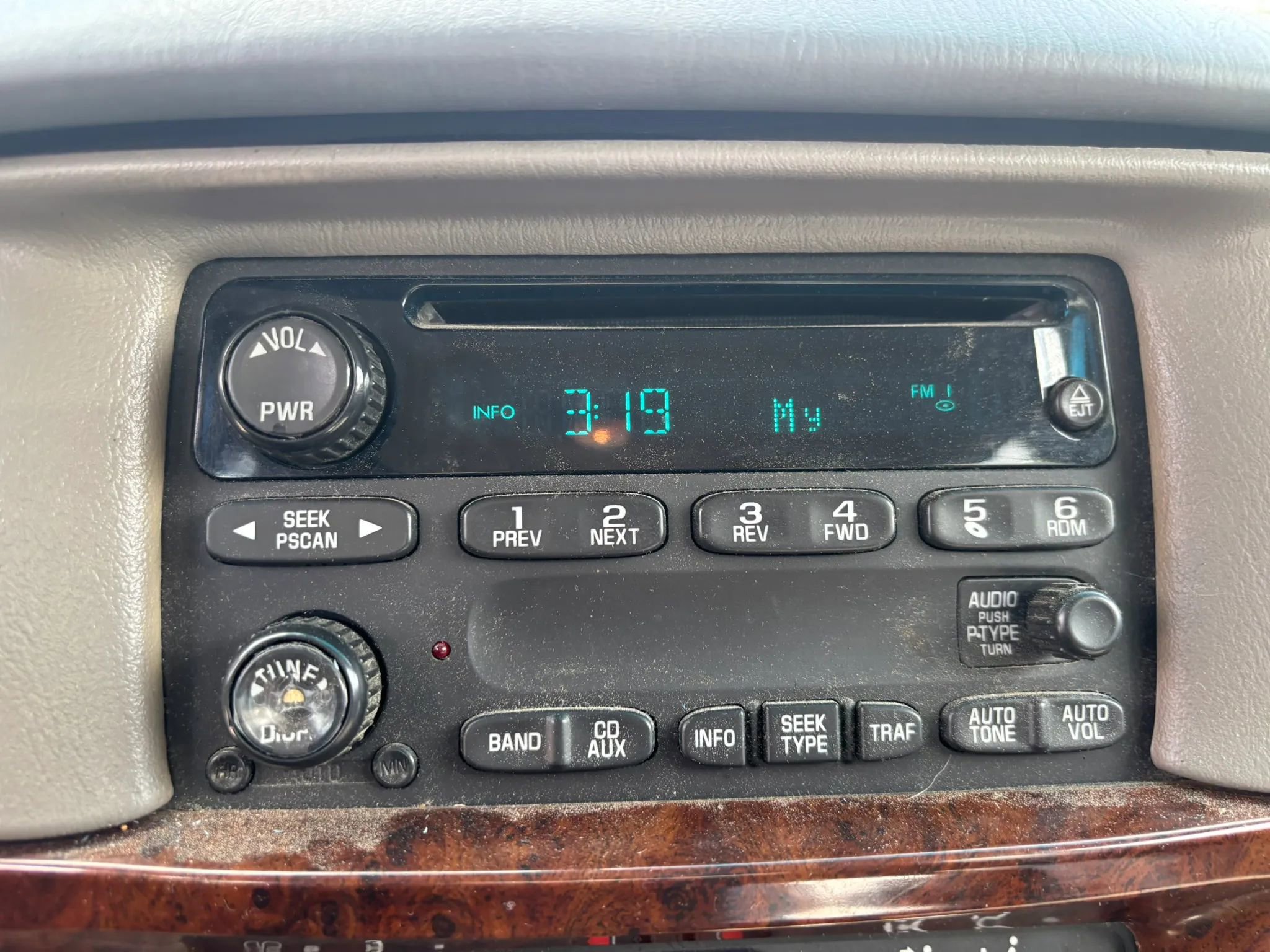 Used 2003 Chevrolet Impala Sedan image 19