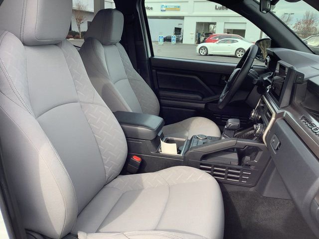 Used 2025 Toyota Tacoma SR5 image 38
