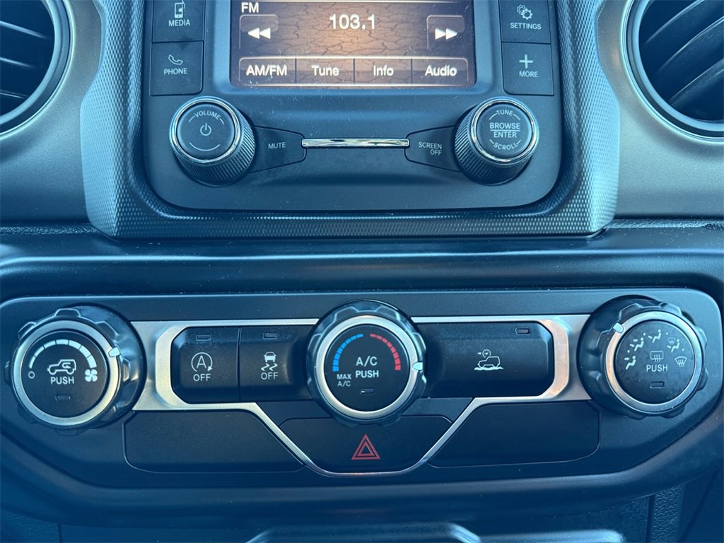 Used 2021 Jeep Gladiator Willys image 29