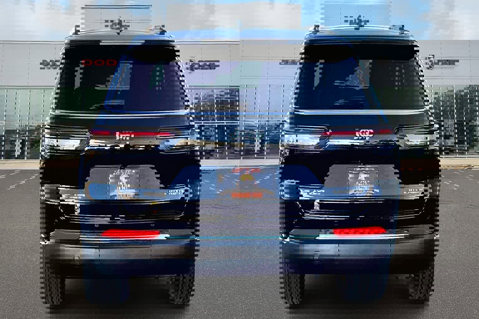 Used 2023 Jeep Grand Cherokee L Limited image 5