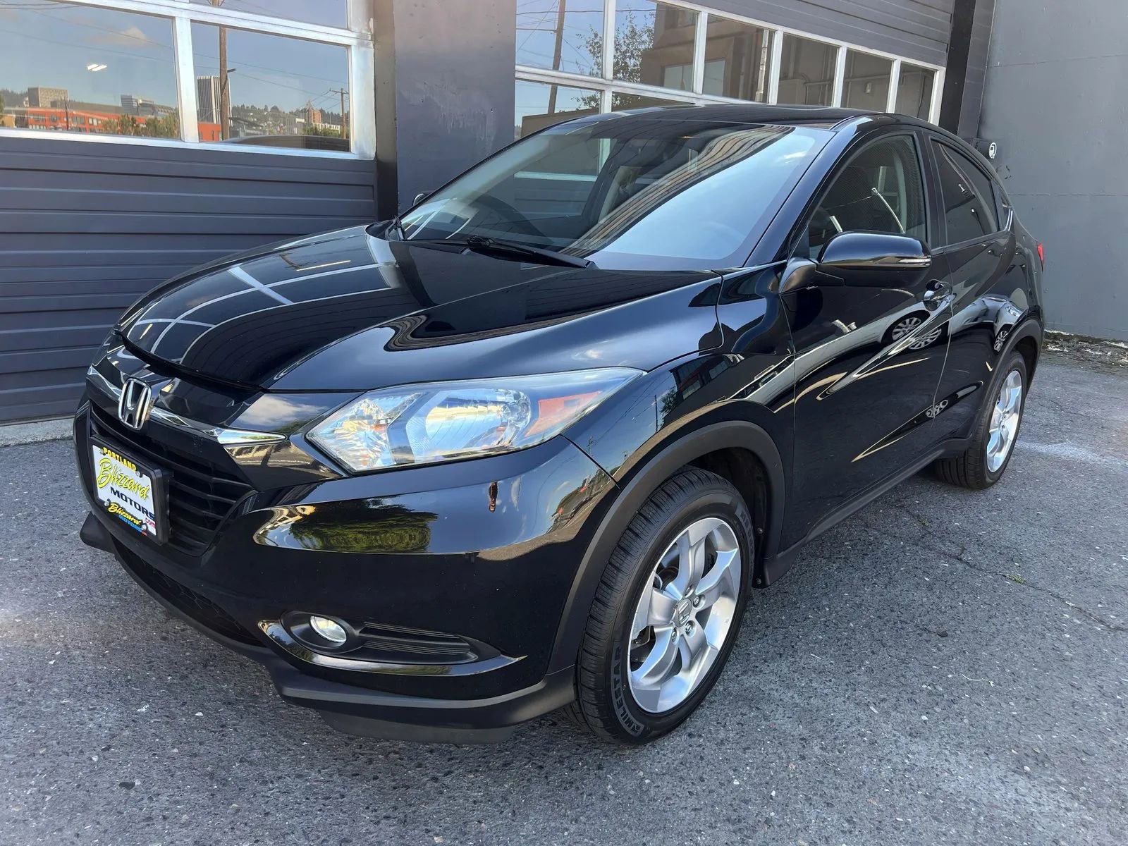 Used 2017 Honda HR-V EX image 1