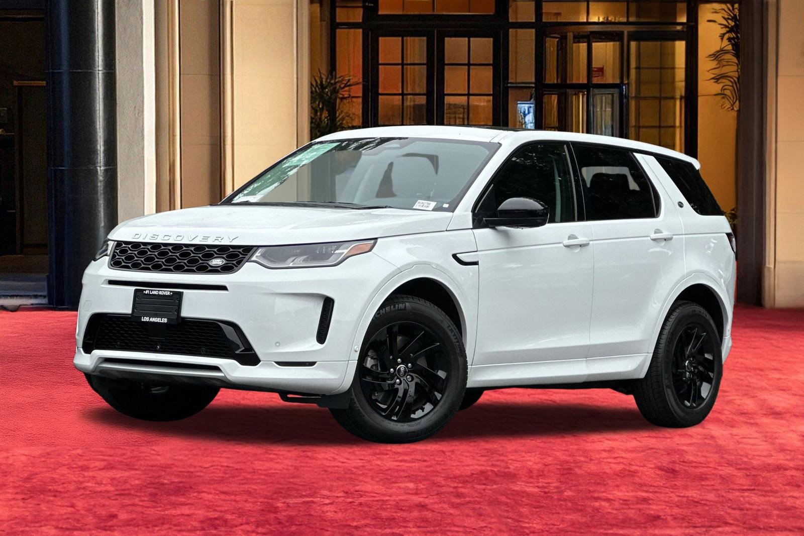 Used 2025 Land Rover Discovery Sport S image 2