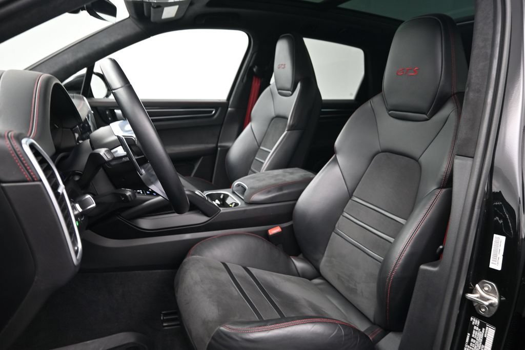 Certified 2023 Porsche Cayenne GTS w/ Assistance Package AWD/4WD image 5