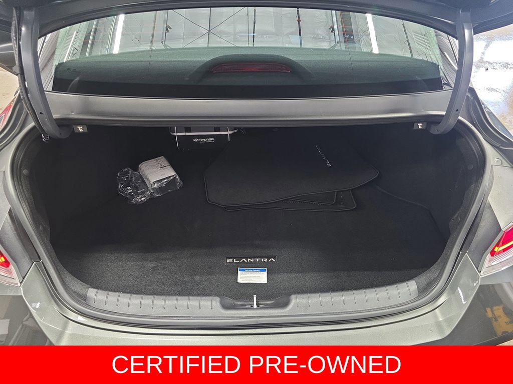 Certified 2025 Hyundai Elantra SEL w/ Cargo Package FWD image 13