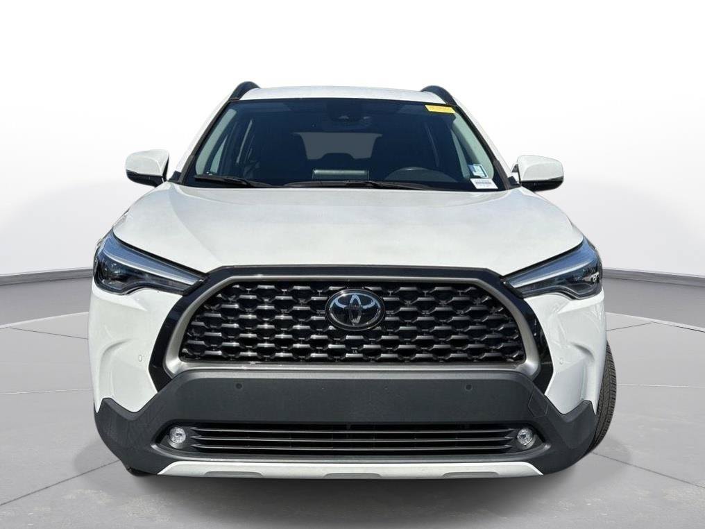 Used 2022 Toyota Corolla Cross XLE FWD image 3