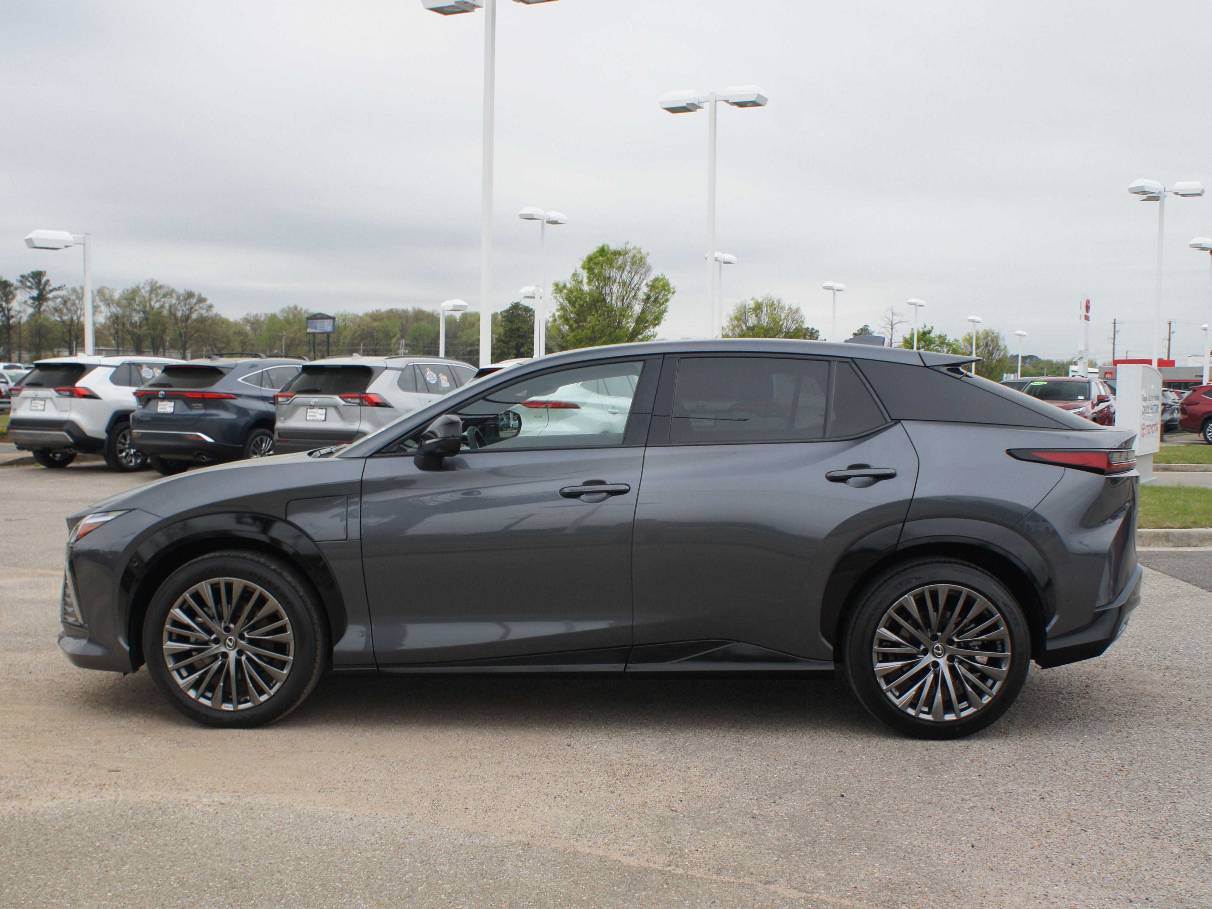 Used 2023 Lexus RZ 450e Premium AWD/4WD image 13