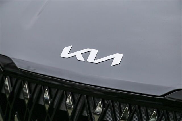 New 2026 Kia Carnival EX FWD image 5
