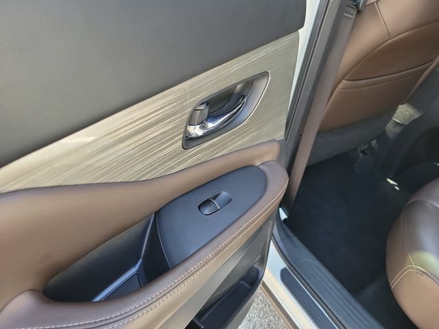 Used 2017 Nissan Murano Platinum w/ Platinum Technology Package AWD/4WD image 14