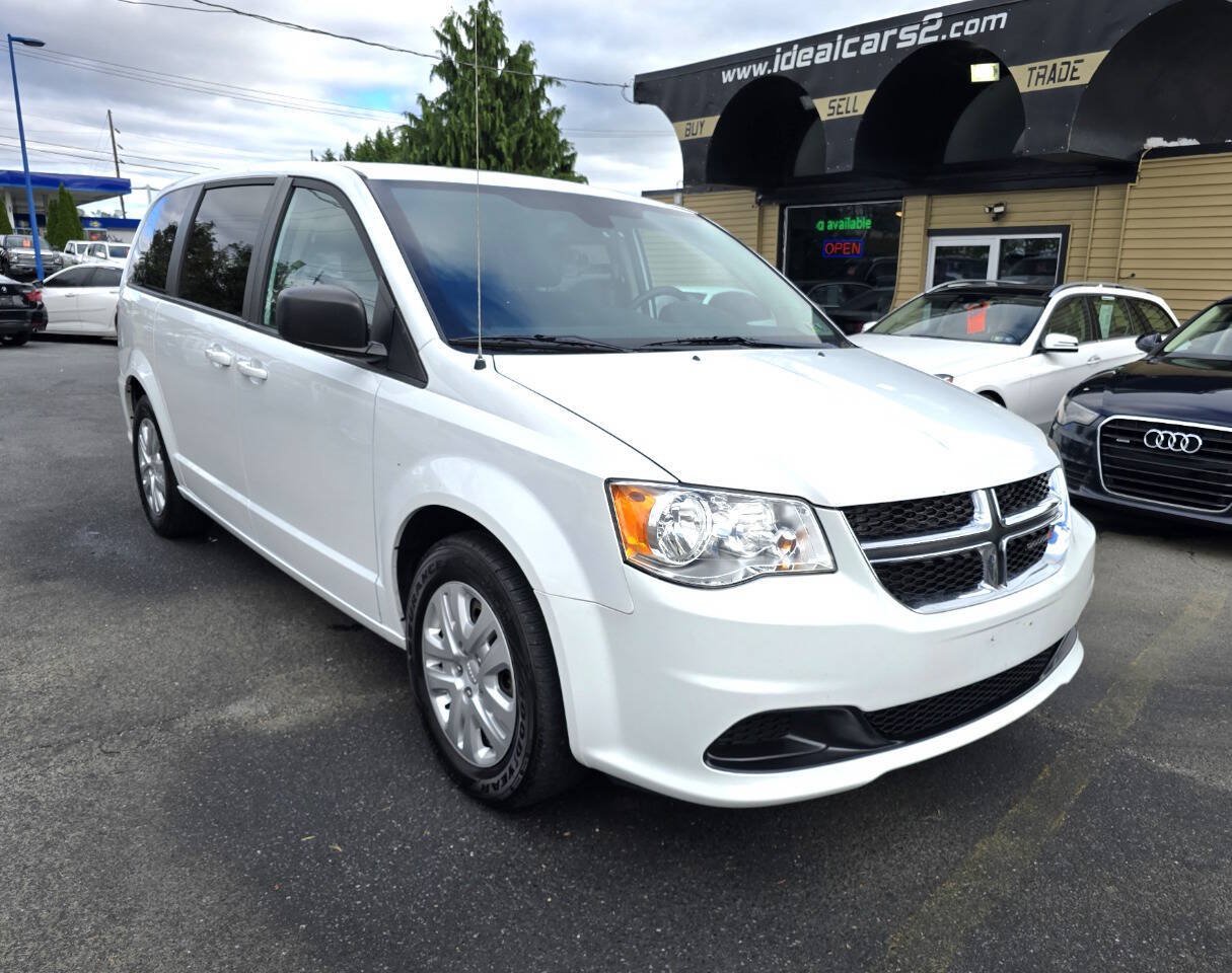 Used 2018 Dodge Grand Caravan SE w/ UConnect Hands-Free Group FWD image 38