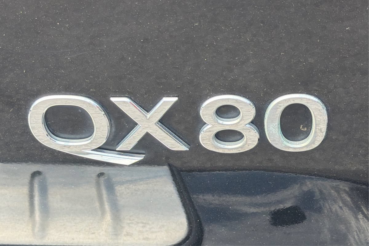 Used 2014 INFINITI QX80 4WD w/ Theater Package image 27