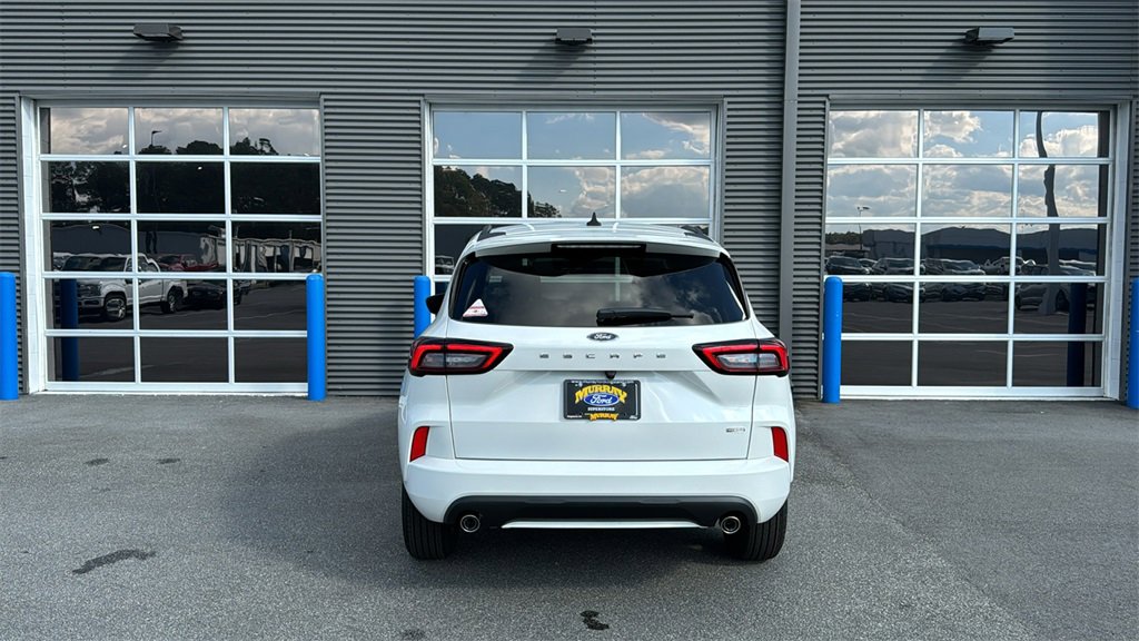 New 2024 Ford Escape ST-Line w/ Equipment Group 301A image 4