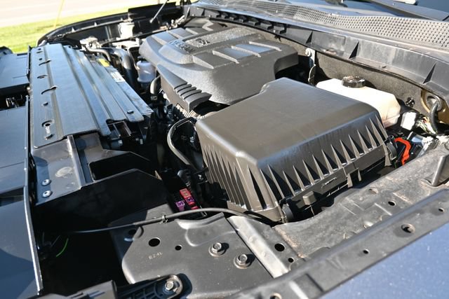 Used 2024 Nissan Titan SV AWD/4WD image 16