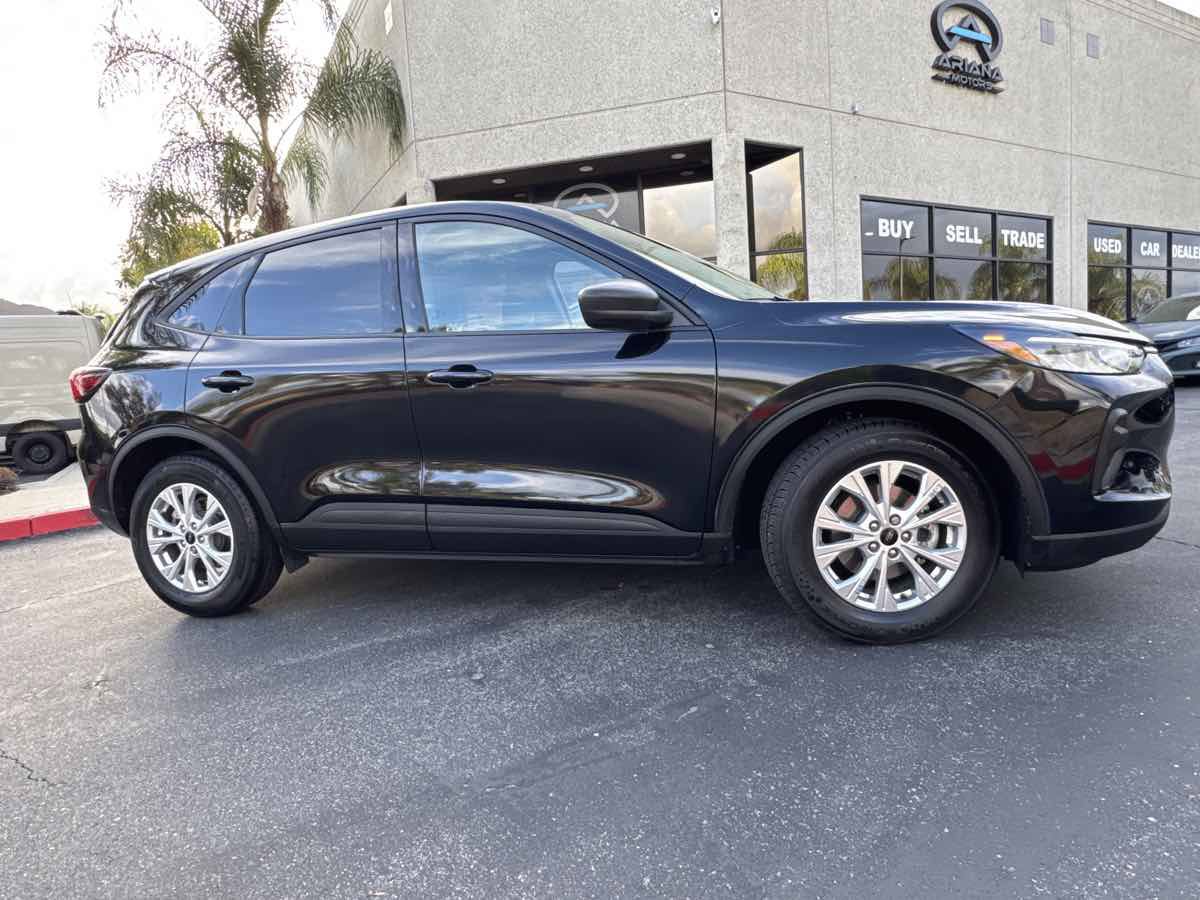 Used 2025 Ford Escape Active image 9