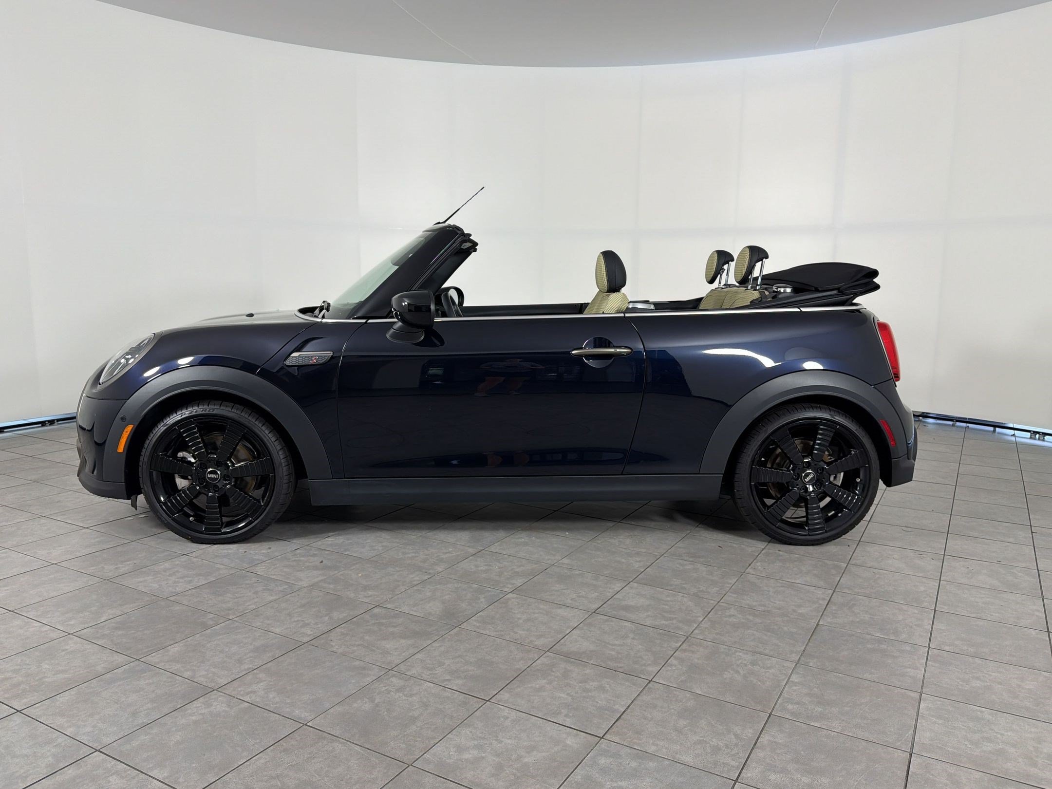 Used 2024 MINI Cooper S w/ MINI Resolute Edition FWD image 2