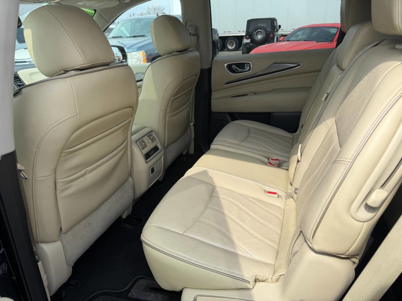 Used 2017 INFINITI QX60 AWD w/ Premium Plus Package image 11