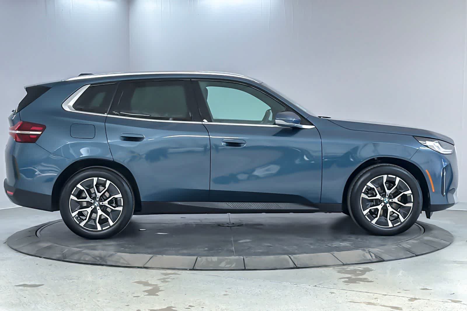 Used 2026 BMW X3 xDrive30i w/ Convenience Package AWD/4WD image 8