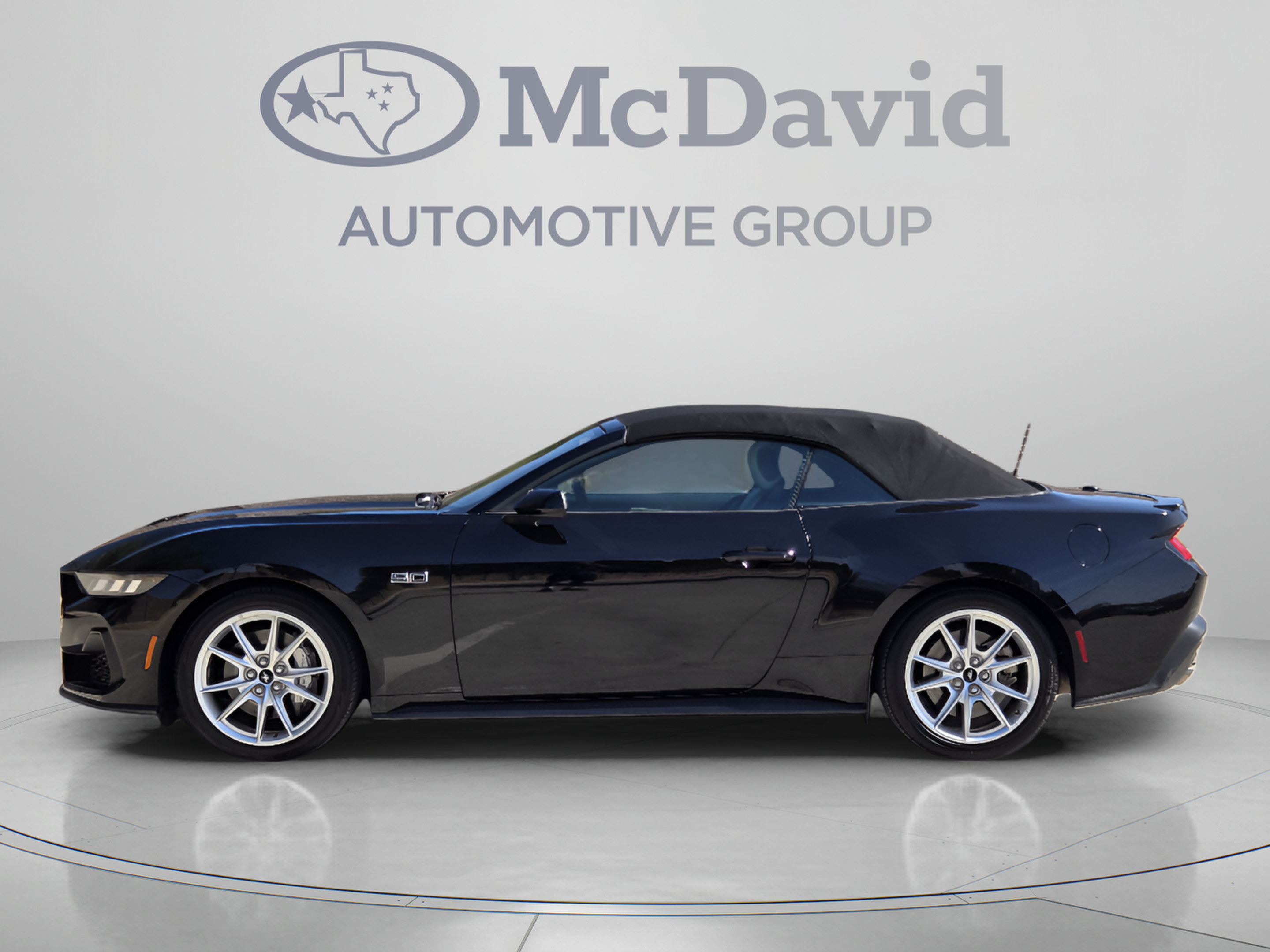 Used 2024 Ford Mustang GT Premium RWD image 2