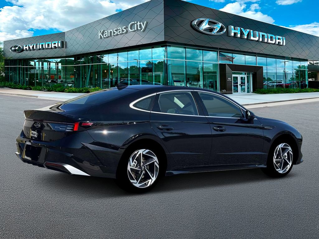 New 2026 Hyundai Sonata SEL FWD image 8