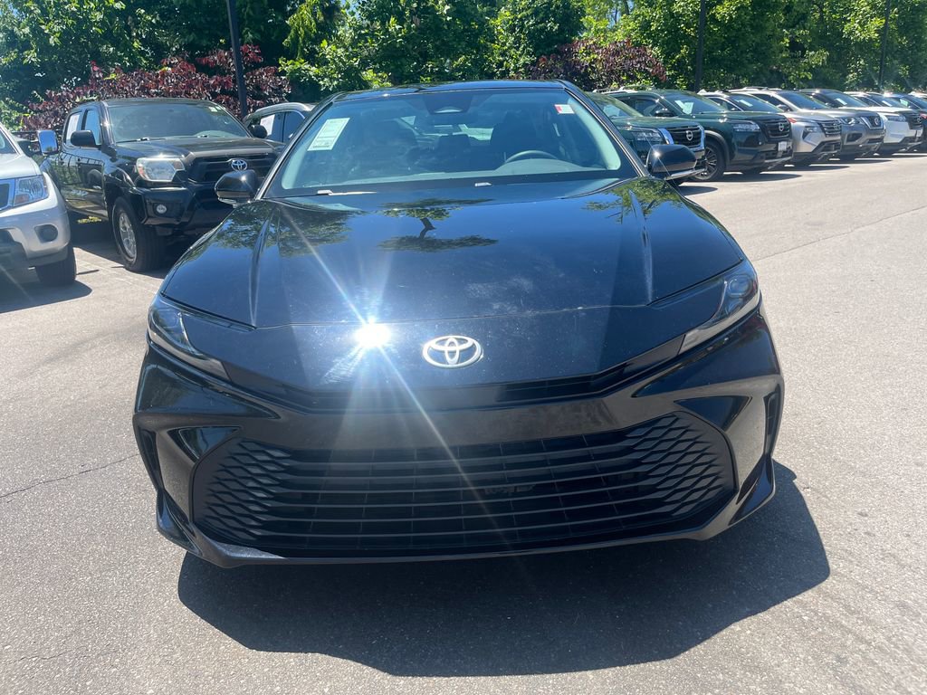Used 2025 Toyota Camry LE w/ Convenience Package FWD image 34