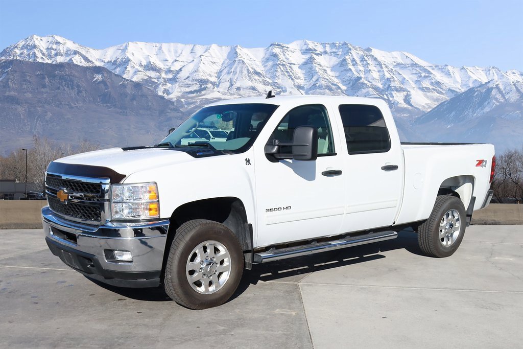 Used 2013 Chevrolet Silverado 3500 LT w/ Interior Plus Package image 2